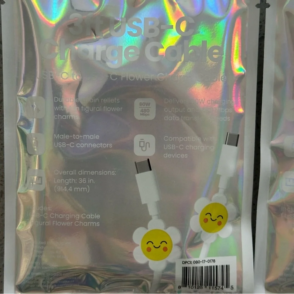 USB-C Charge Cable with Flower Charm - White